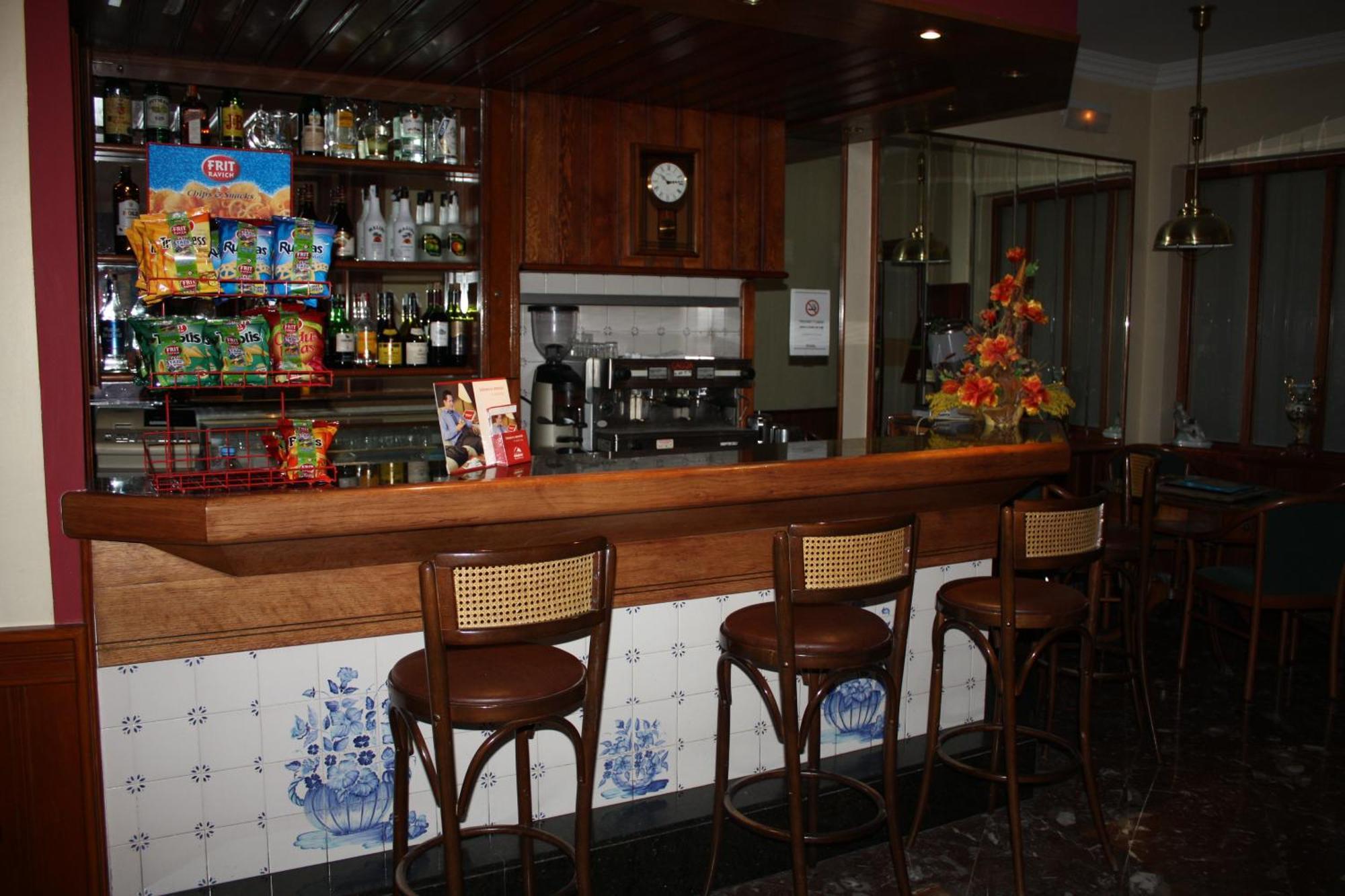 Hotel Los Angeles Figueres  Eksteriør bilde